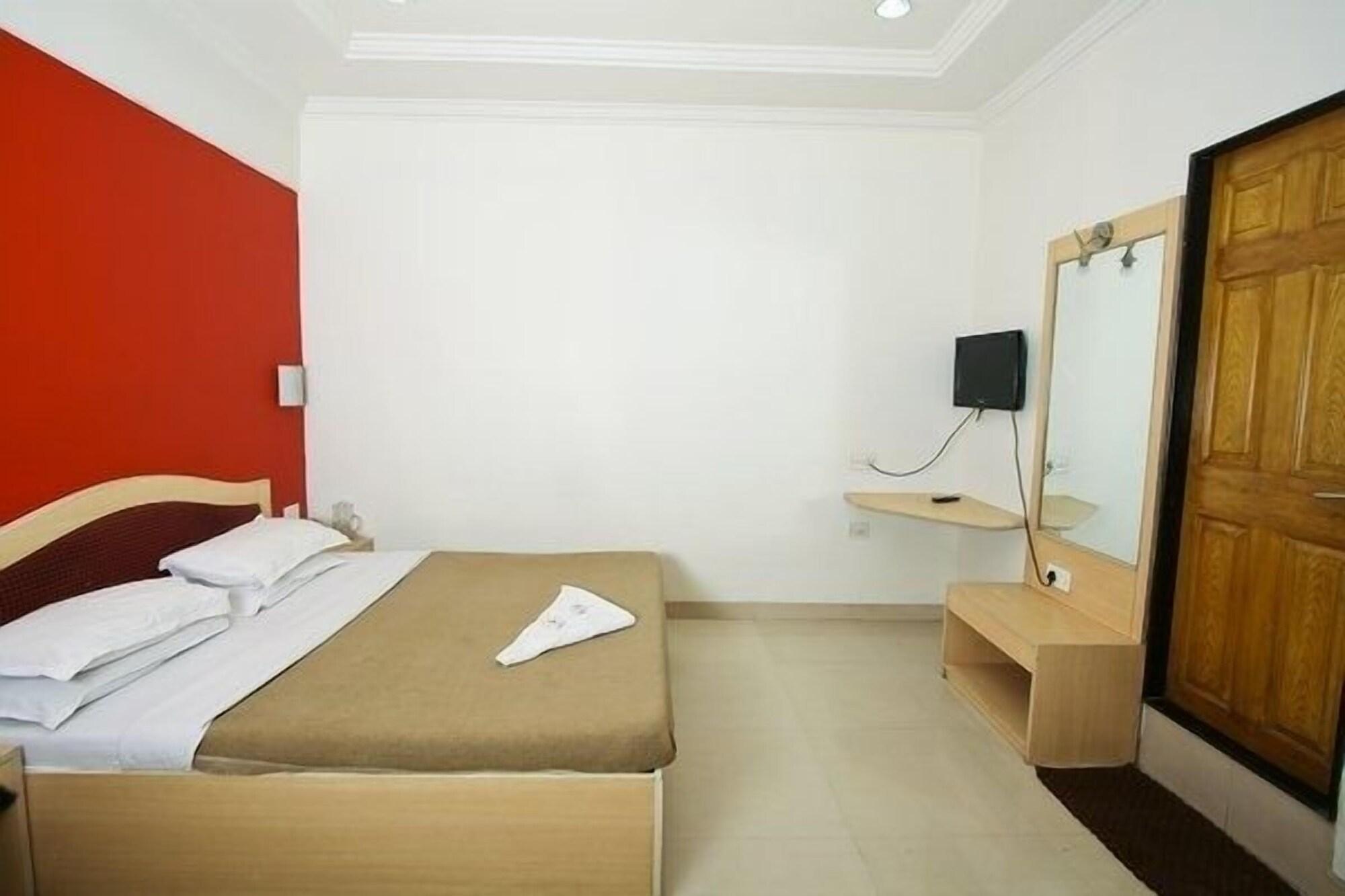 Treebo Cruz Royale Santacruz West 호텔 뭄바이 외부 사진